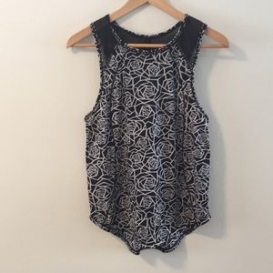 Lululemon Sculpt tank 4 black/white roses